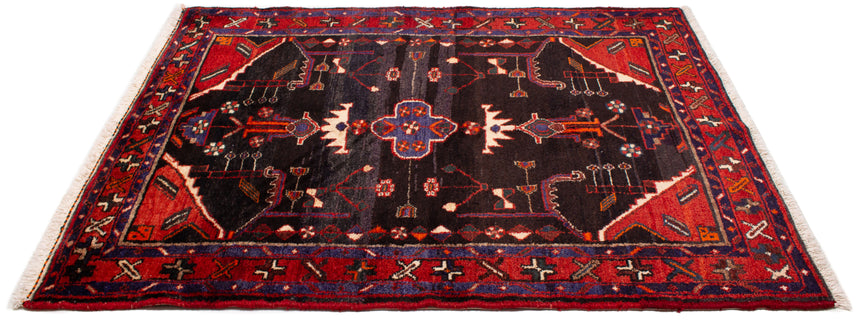 Hamedan Persian Rug | 147 x 112 cm