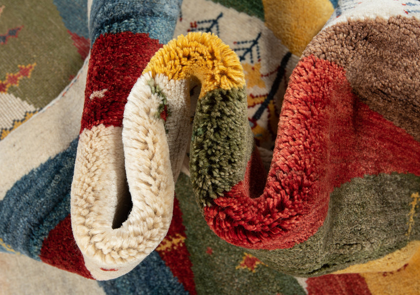 Gabbeh Persian Rug | 195 x 145 cm