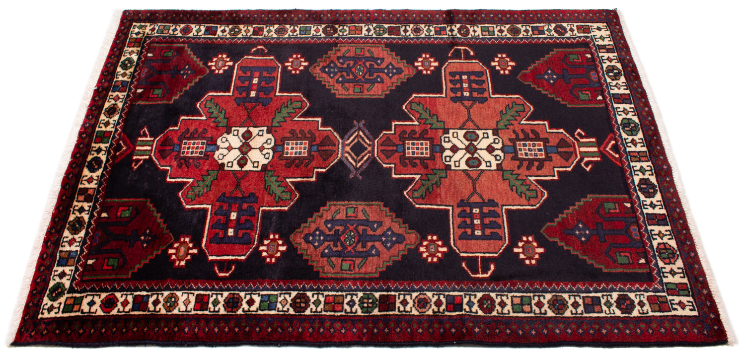 Hamedan Persian Rug | 154 x 109 cm