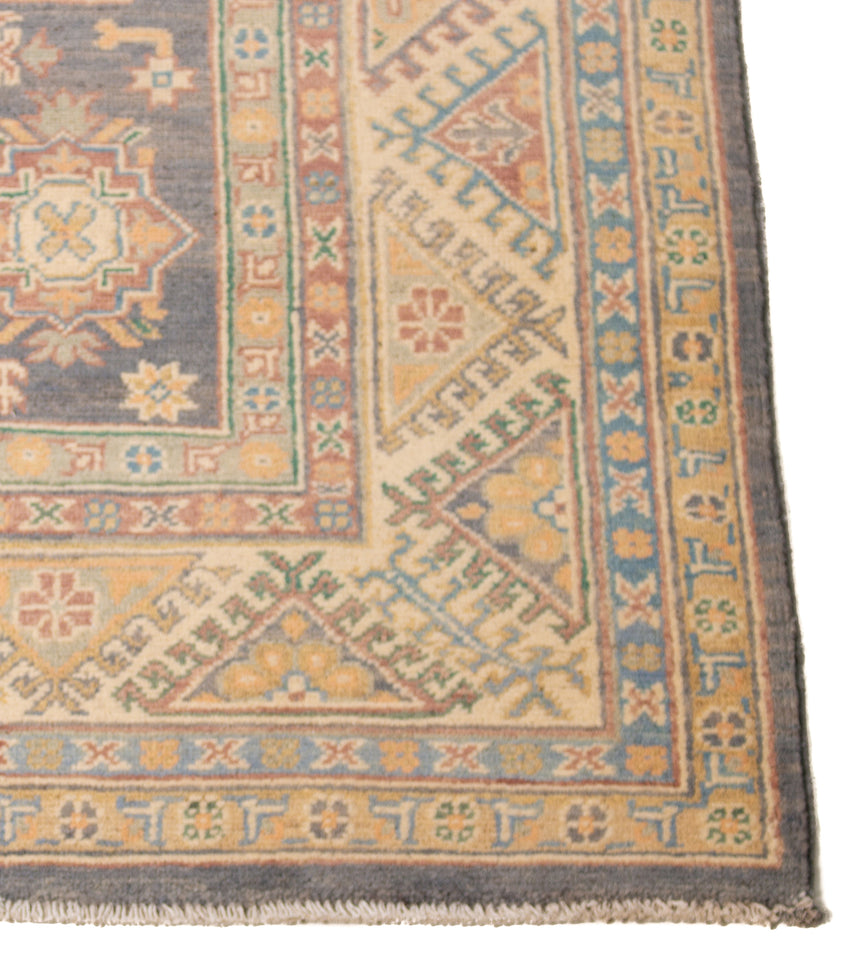 Kazak Rug | 204 x 147 cm