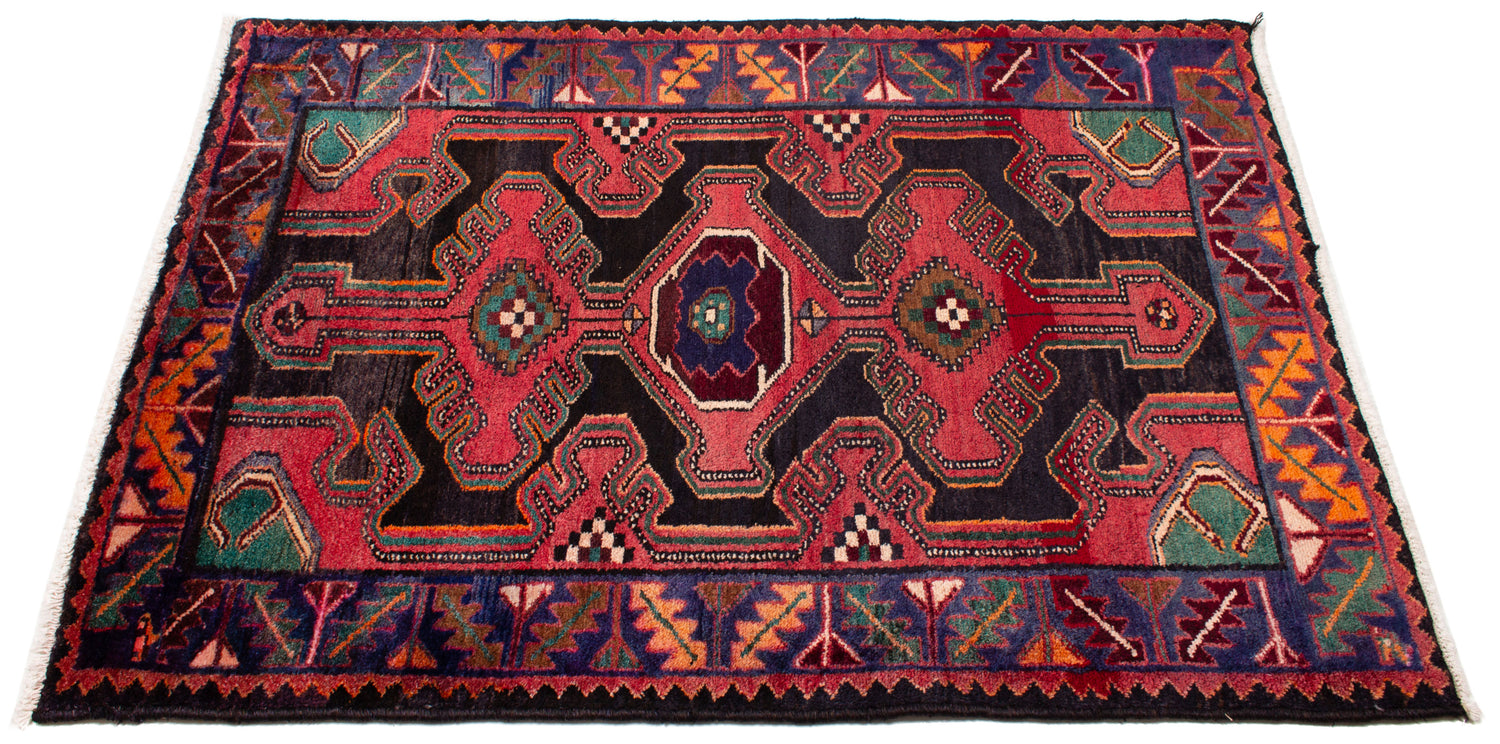 Hamedan Persian Rug | 142 x 104 cm