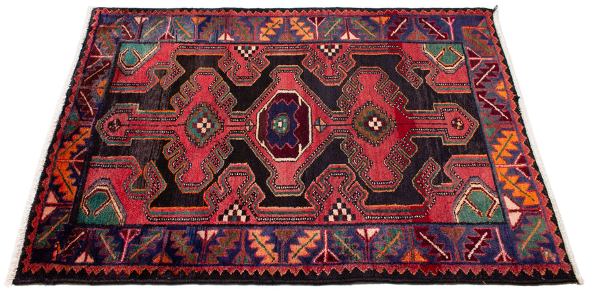 Hamedan Persian Rug | 142 x 104 cm