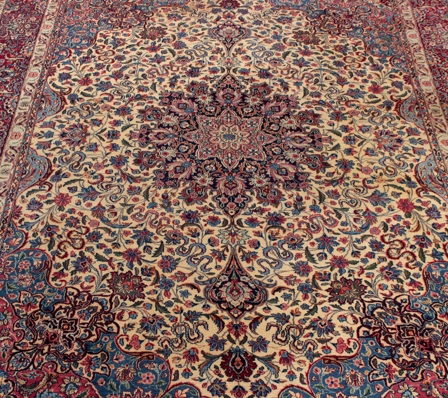 Kerman Persian Rug | 410 x 325 cm
