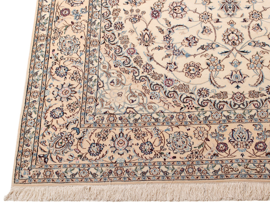 Nain 9La Persian Rug | 406 x 203 cm