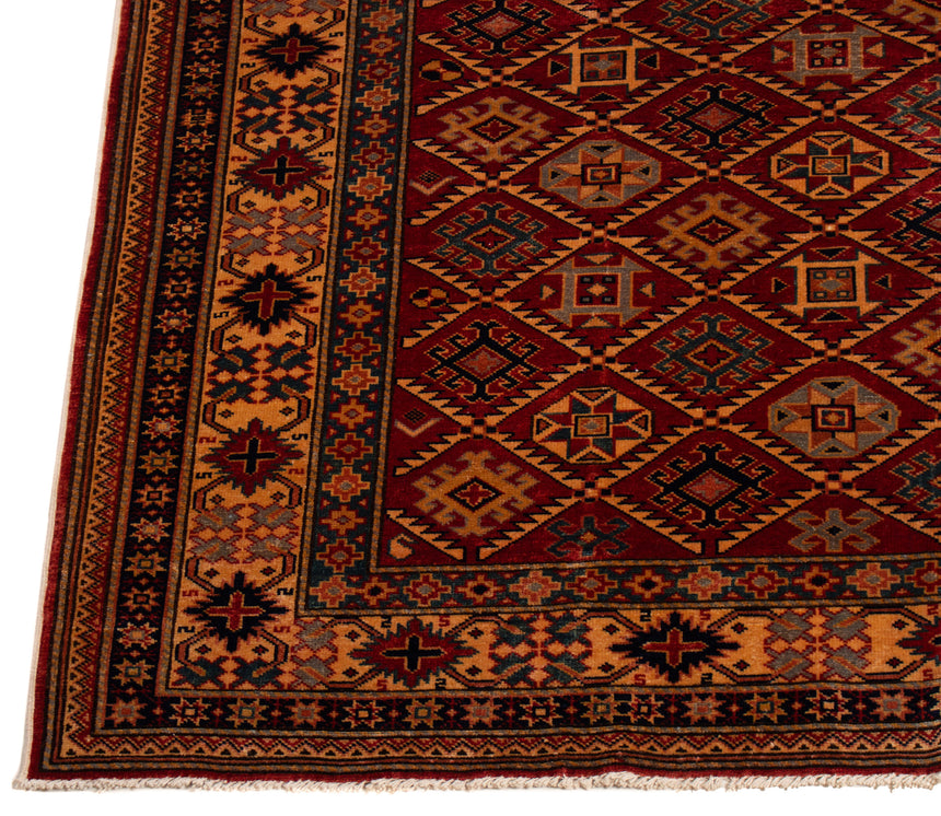 Kazak Rug | 212 x 162 cm