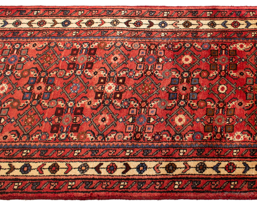 Hamedan Persian Rug | 431 x 83 cm