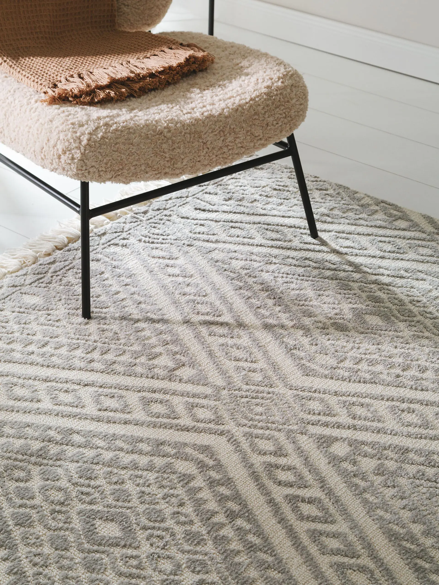 Modern Grey Rug | 230 x 160 cm