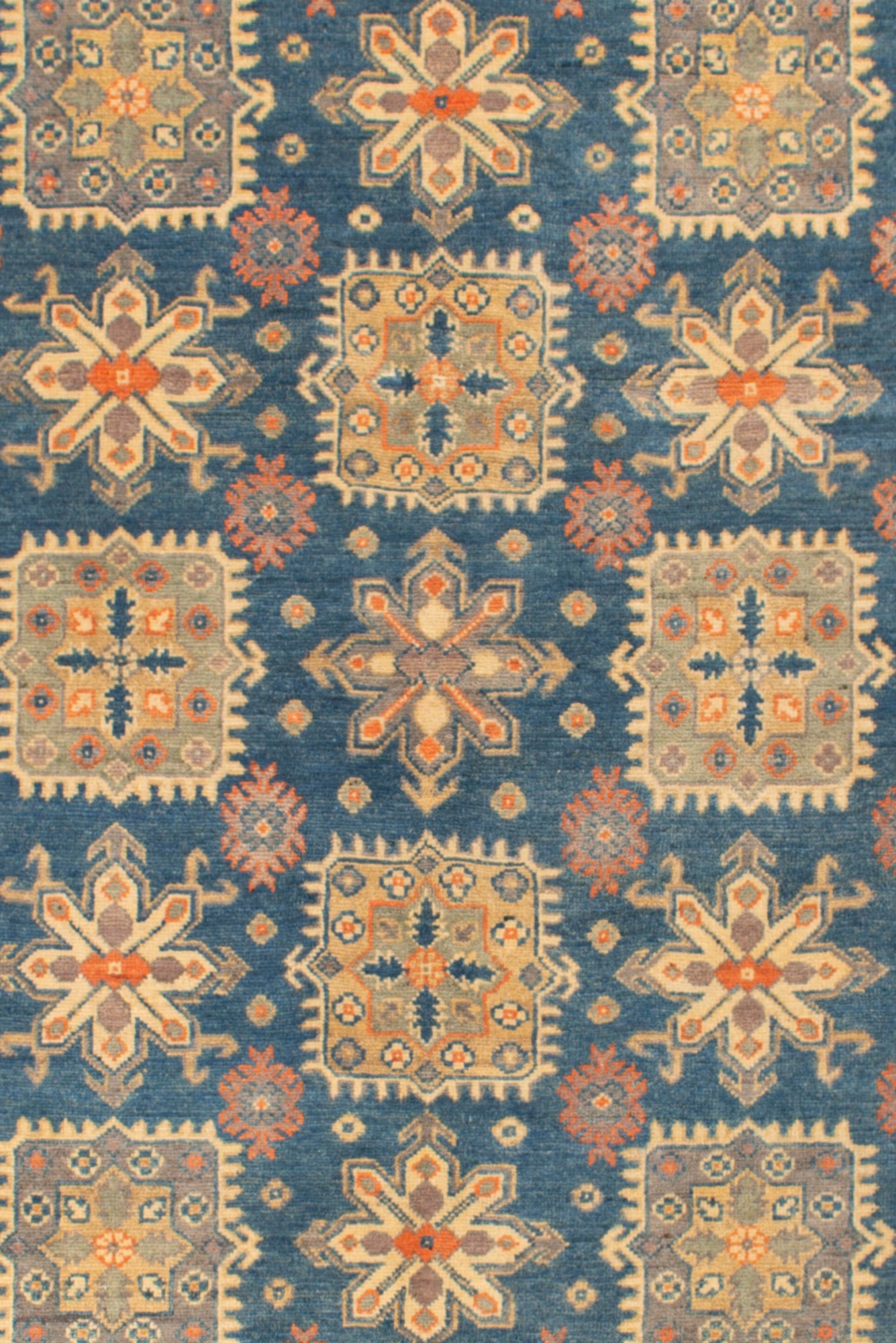 Kazak rug | 196 x 148 cm