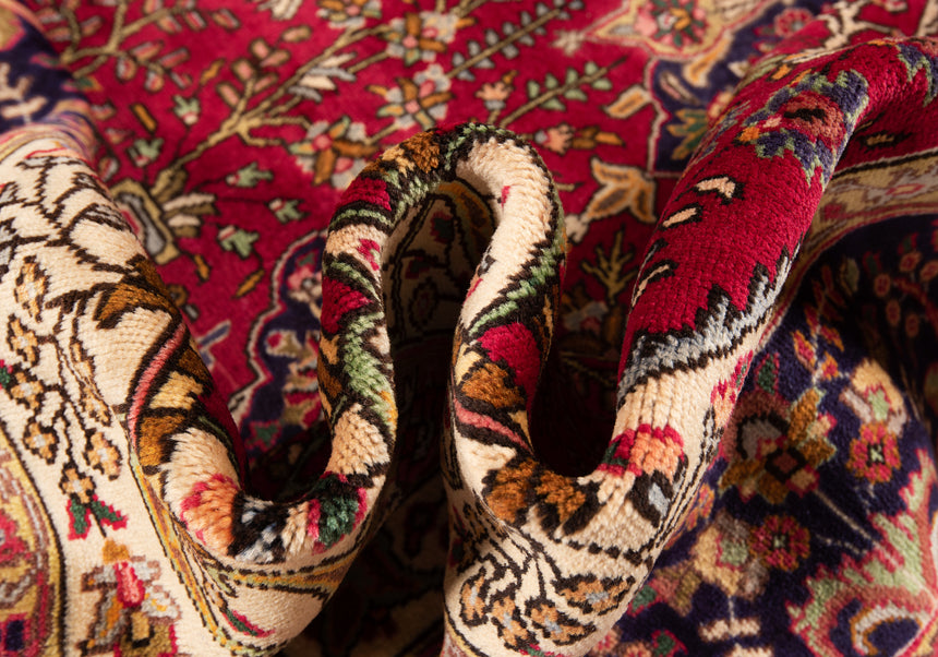 Tabriz Persian Rug | 296 x 199 cm