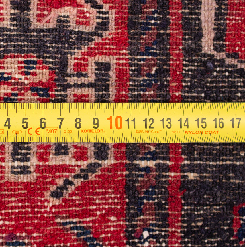 Hamedan Persian Rug | 137 x 106 cm