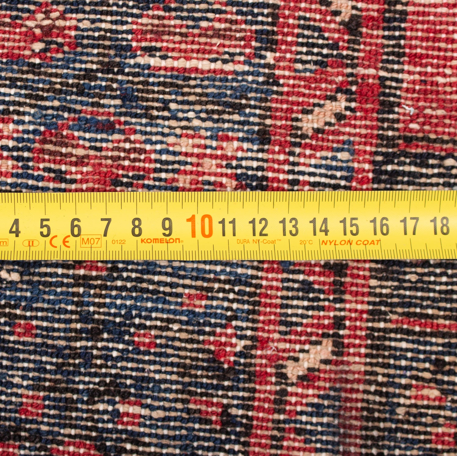 Hamedan Persian Rug | 150 x 102 cm