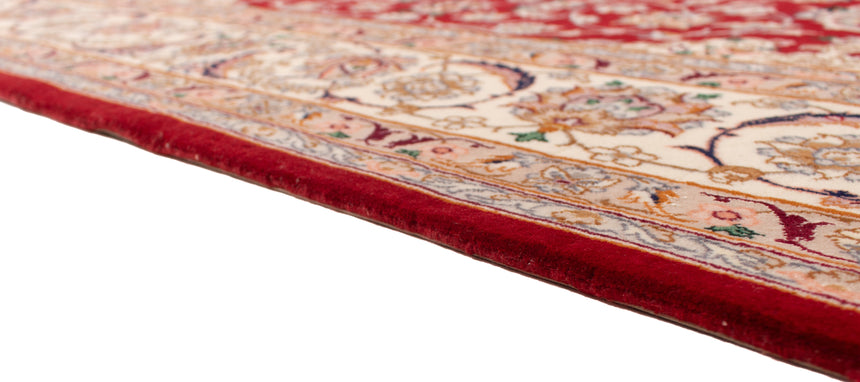 Isfahan Persian Rug | 226 x 157 cm