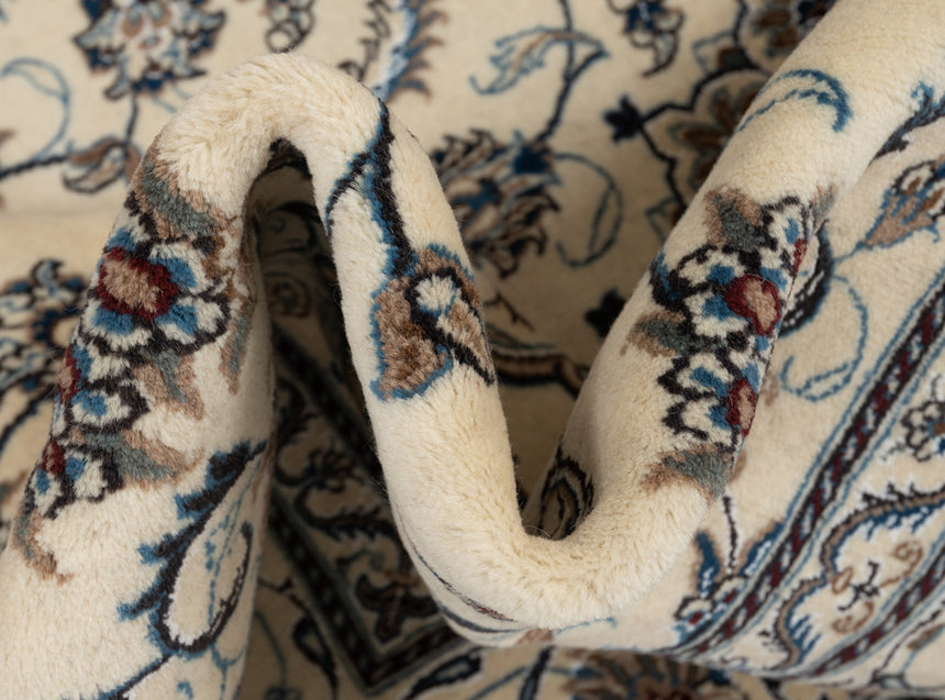 Nain Persian Rug | 297 x 196cm