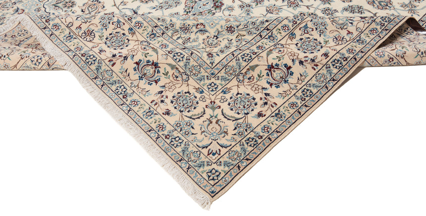 Nain 9la Persian Rug | 345 x 240 cm