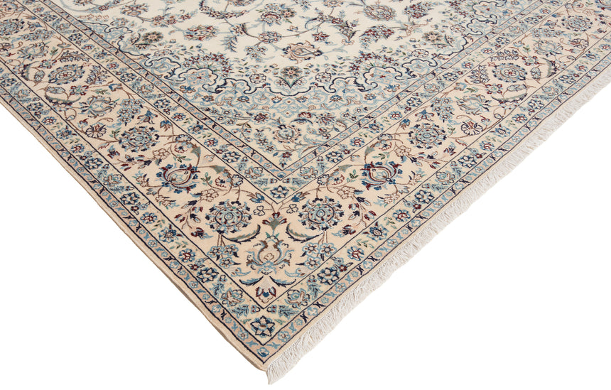 Nain 9la Persian Rug | 345 x 240 cm