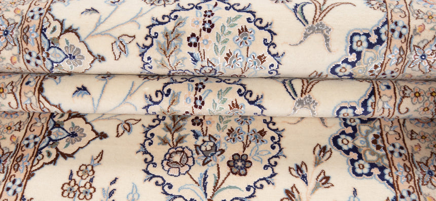 Nain 9La Persian Rug | 286 x 98 cm