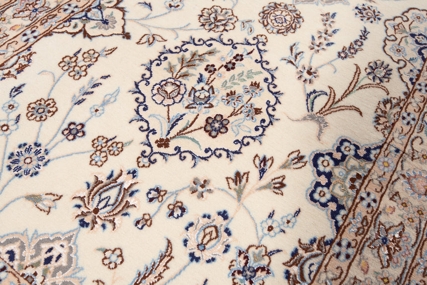 Nain 9La Persian Rug | 286 x 98 cm