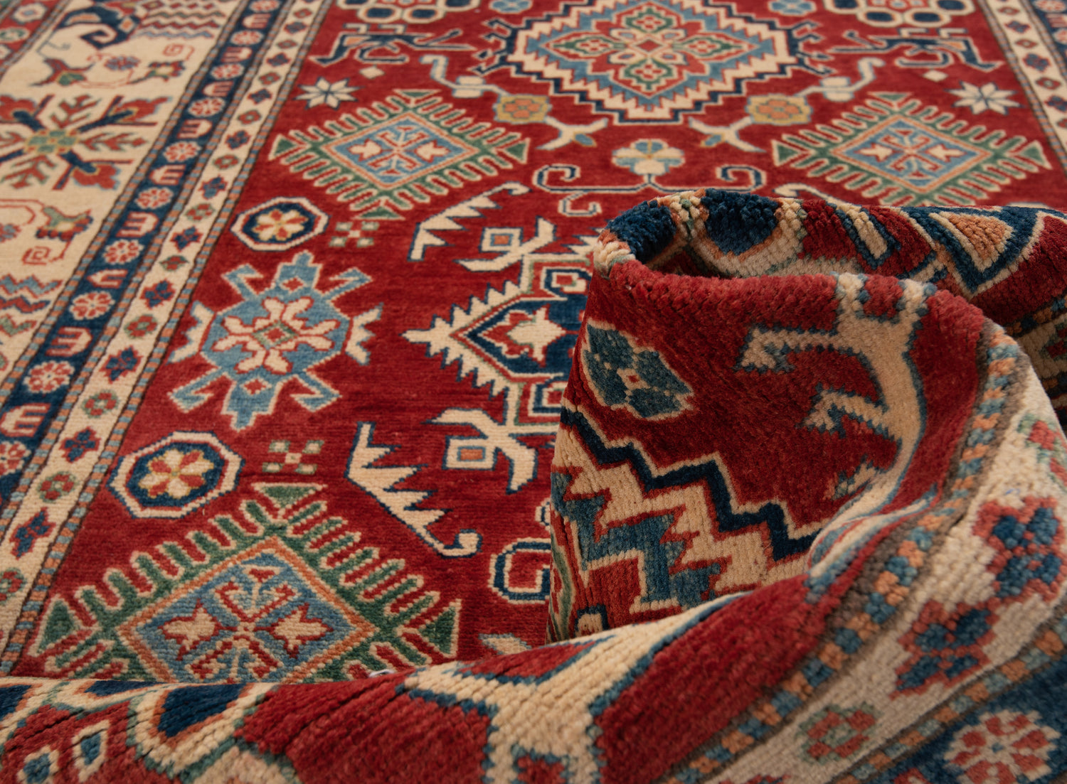 Kazak rug | 250 x 177 cm