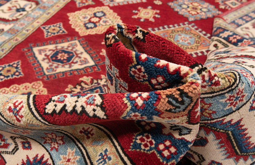 Kazak Rug | 291 x 197 cm