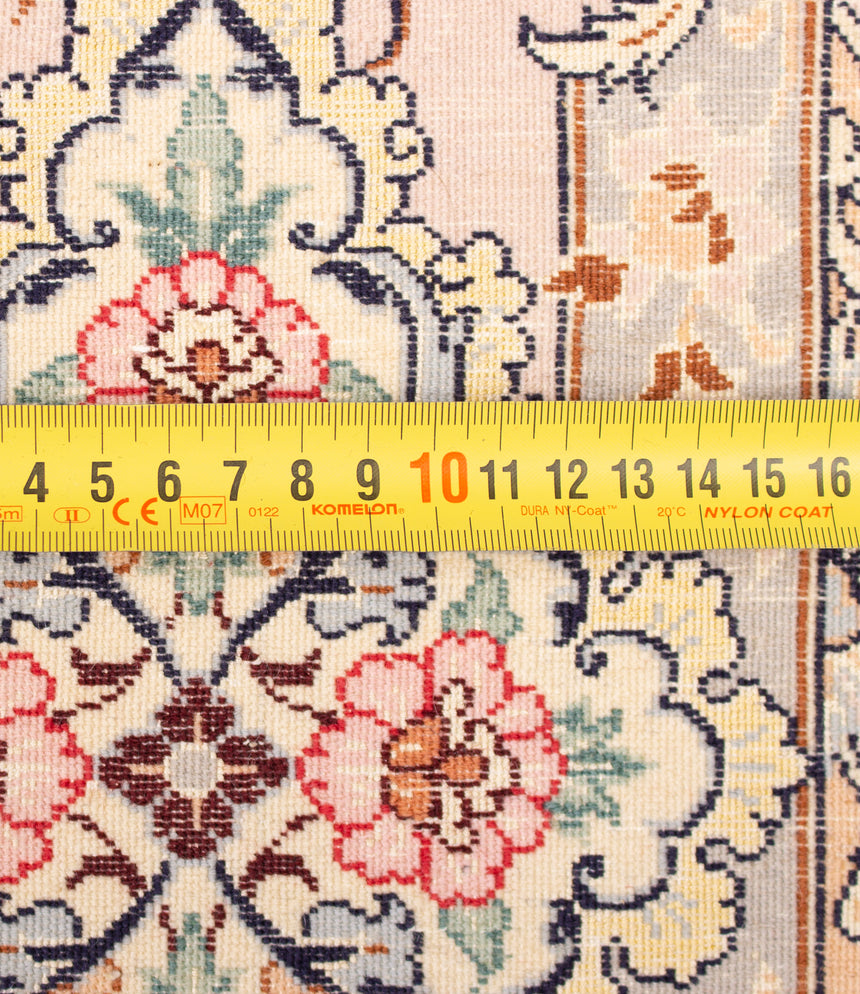 Isfahan Persian Rug | 166 x 110 cm