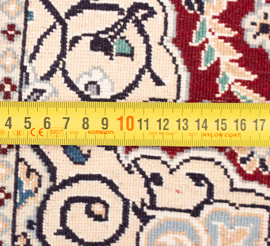 Nain 9La Persian Rug | 124 x 88 cm