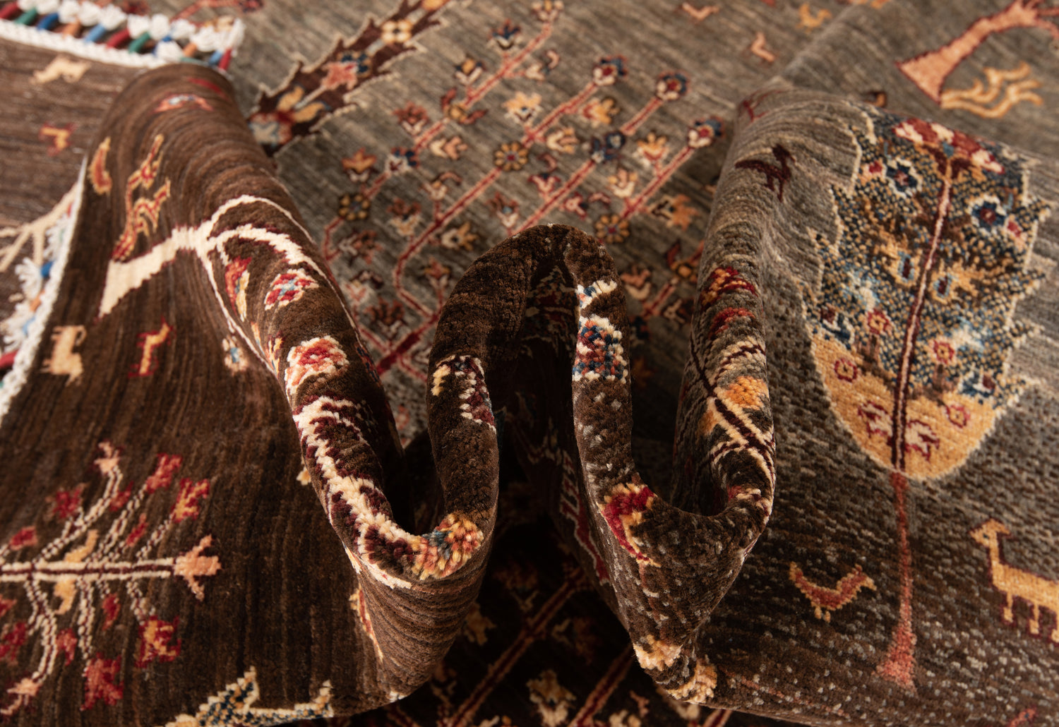 Ziegler Rug | 275x186cm