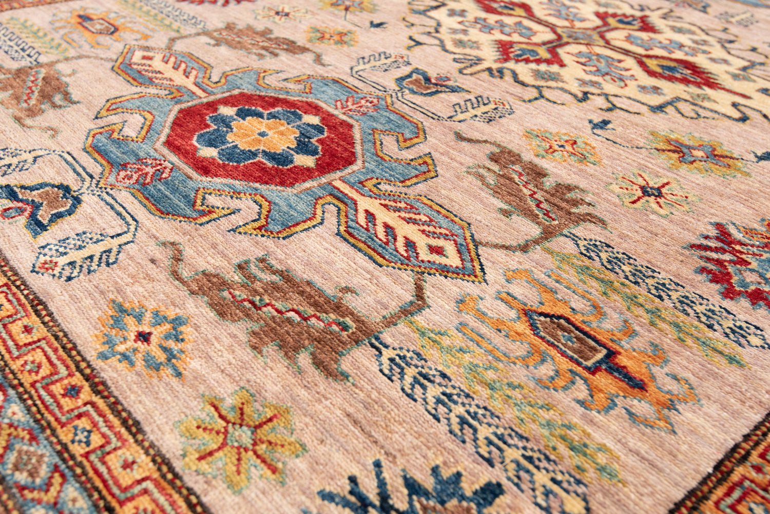 Kazak rug | 203 x 147 cm