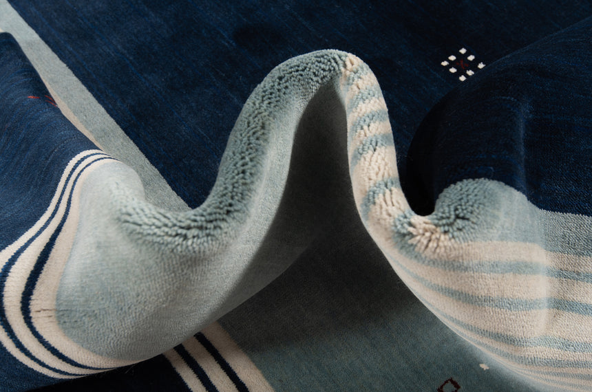 Handloom Rug | 245x175cm