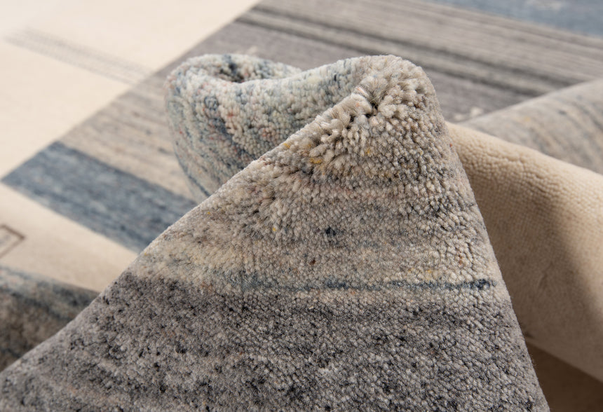 Handloom Rug | 240x170cm