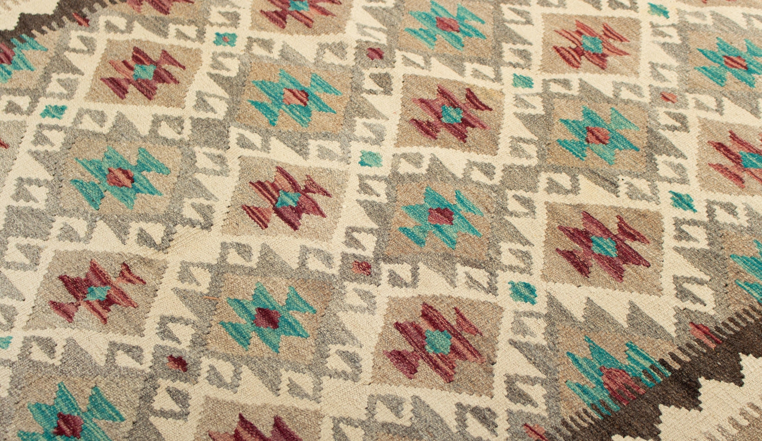 Modern Kilim | 204 x 145 cm