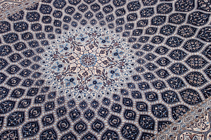 Nain 6La Persian Rug | 350 x 255 cm