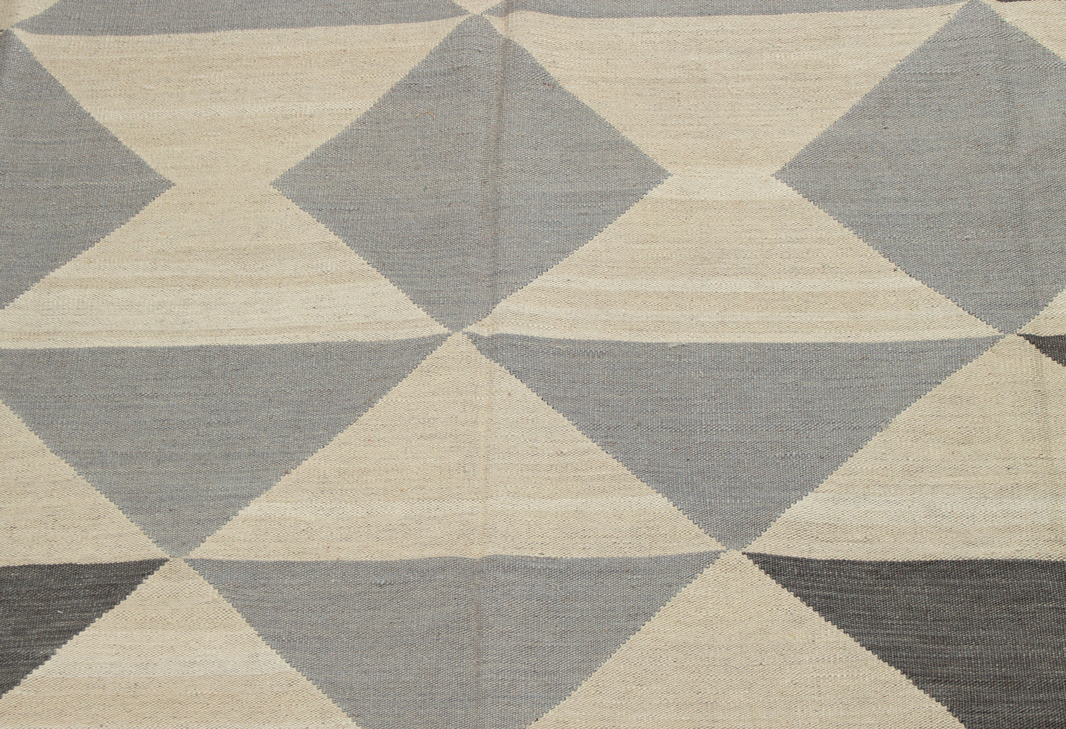 Modern Kilim | 304 x 249 cm