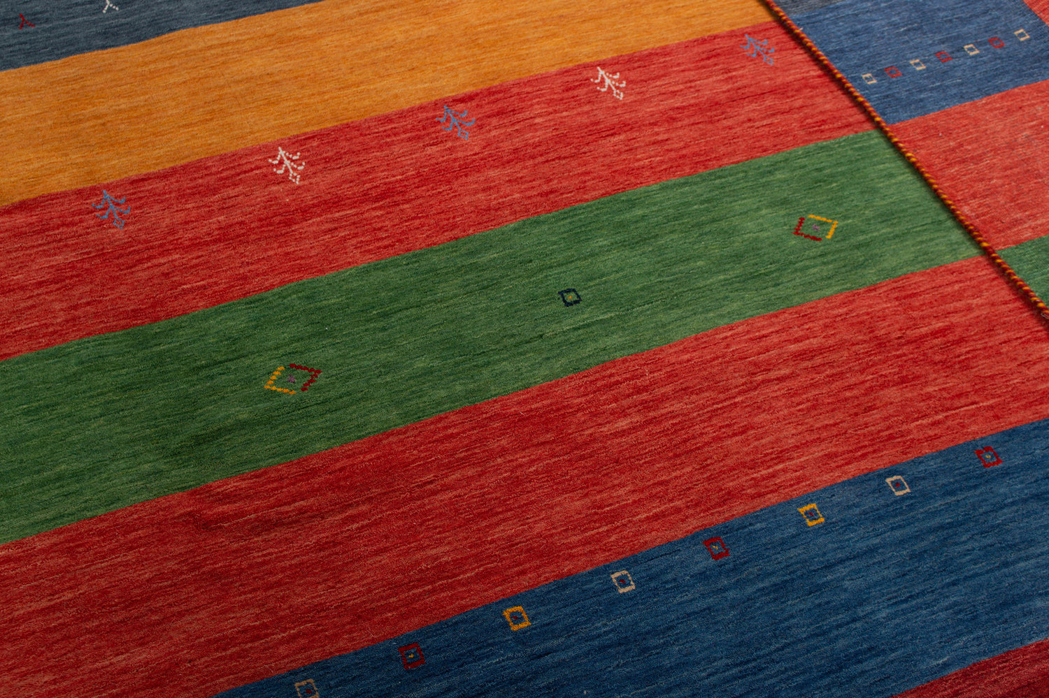 Modern Gabbeh Rug | 300 x 245 cm