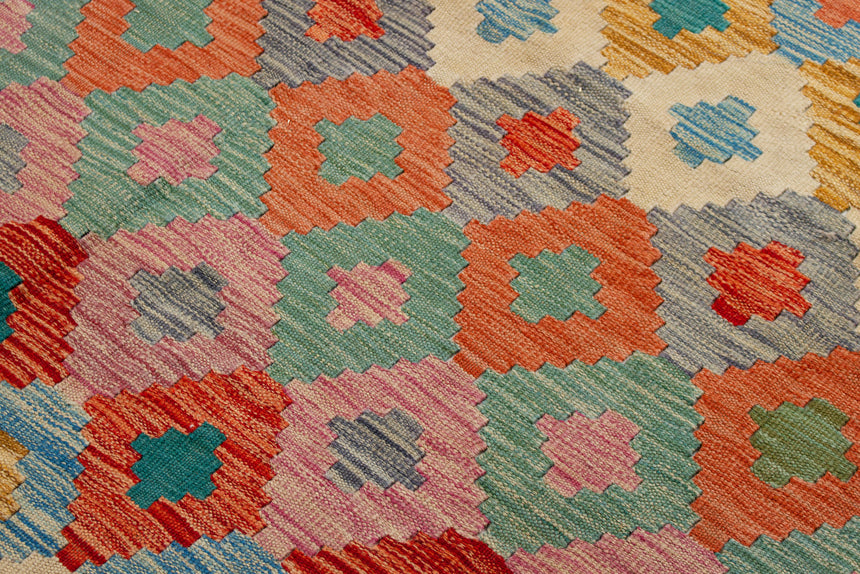 Afghan Kilim | 146 x 175 cm