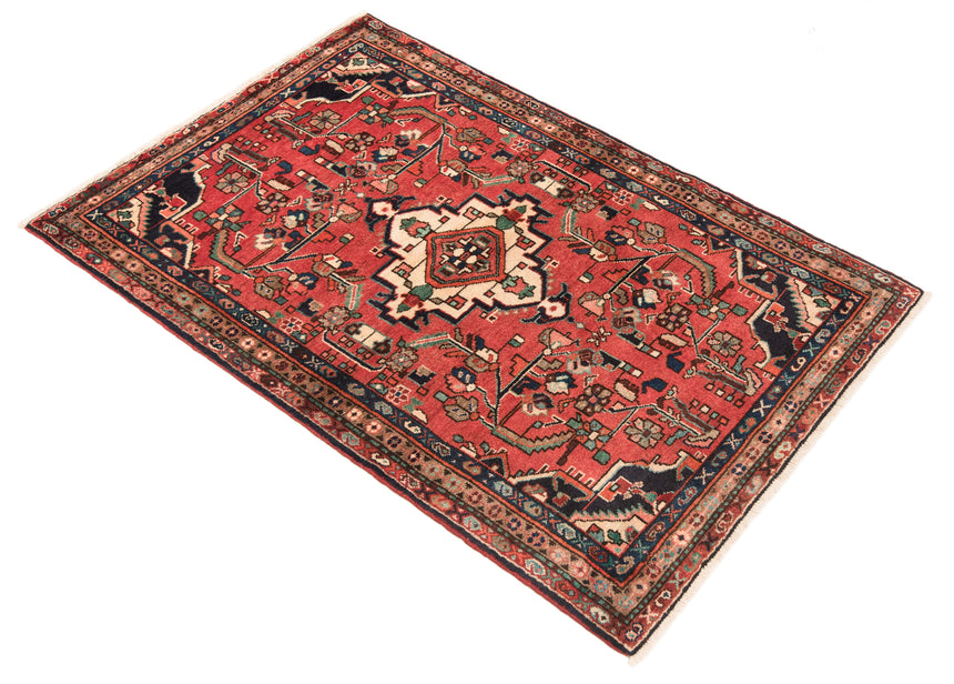 Hamedan Persian rug | 170 x 105 cm