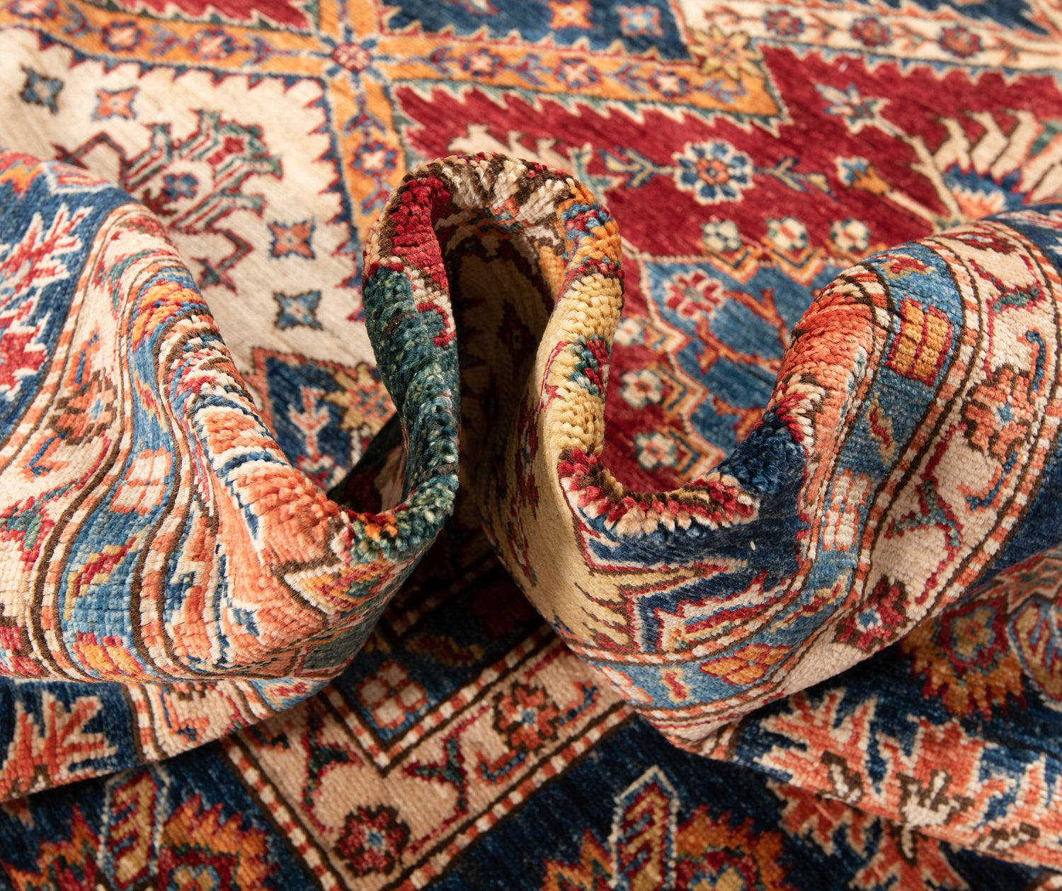 Kazak rug | 310 x 245 cm