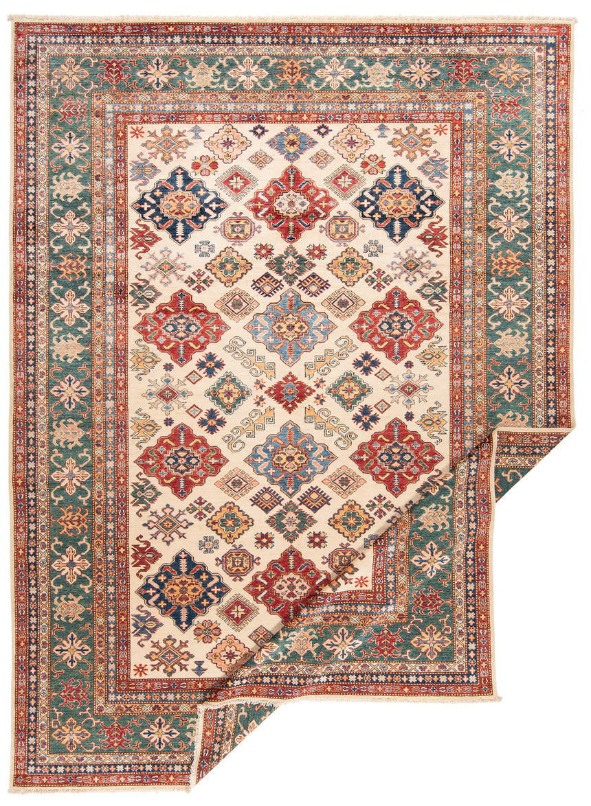 Kazak rug | 366 x 270 cm