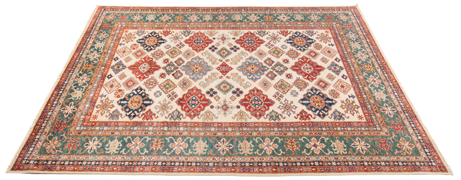 Kazak rug | 366 x 270 cm