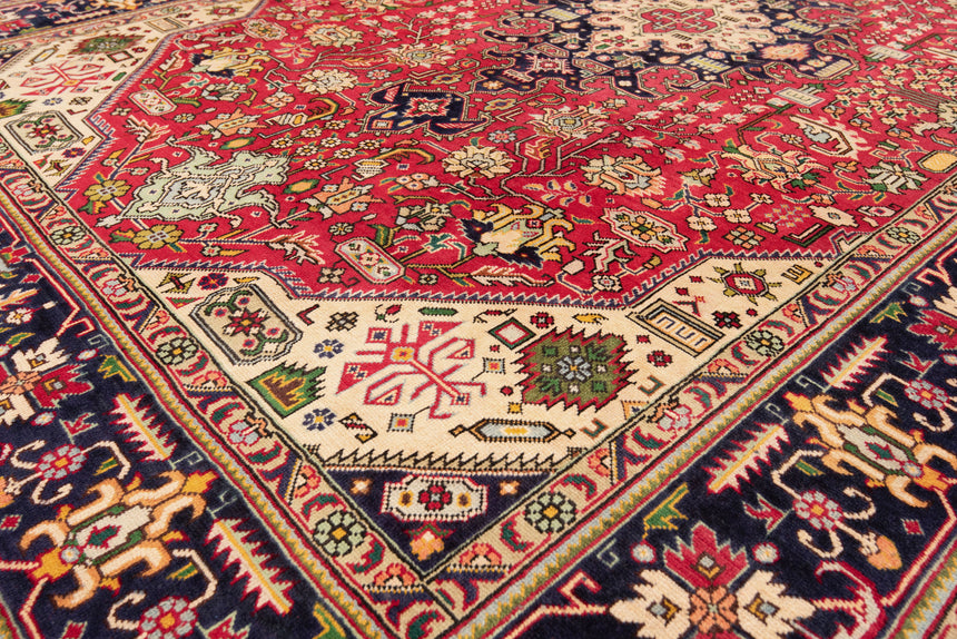 Tabriz Persian Rug | 305 x 203 cm