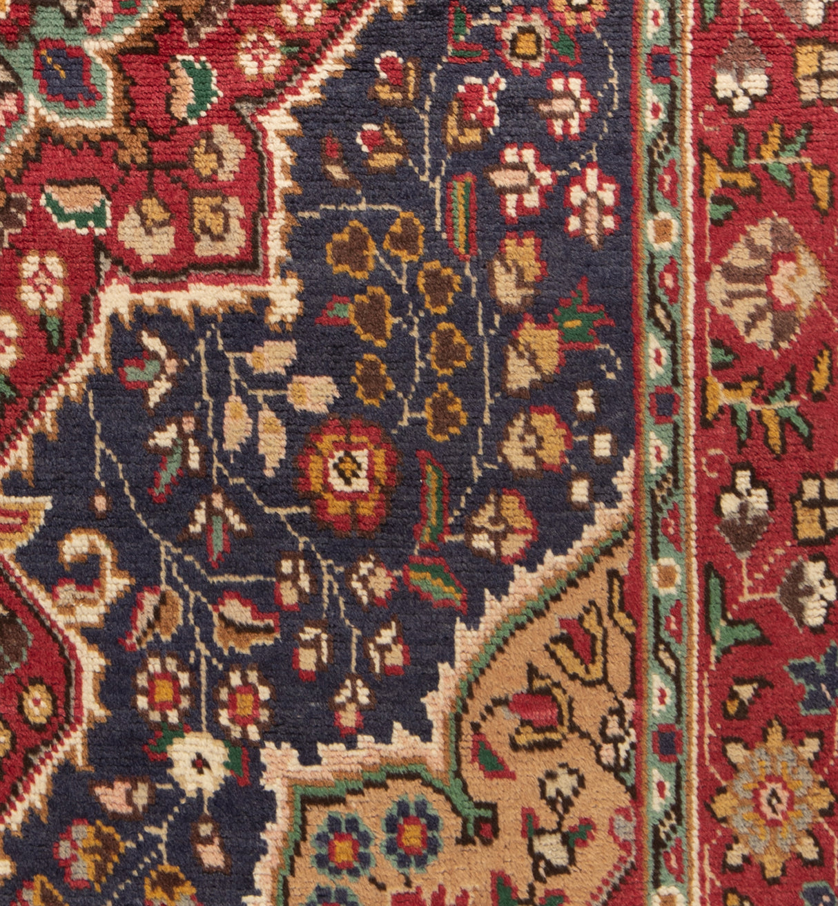 Tabriz Persian Rug | 153 x 100 cm