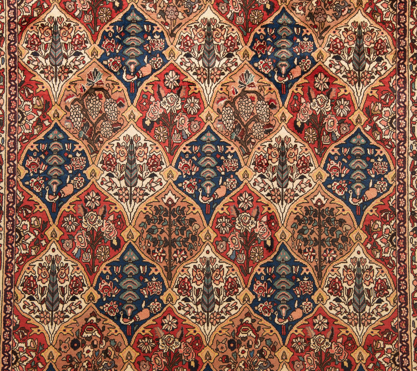 Bakhtiar Persian Rug | 313 x 205 cm
