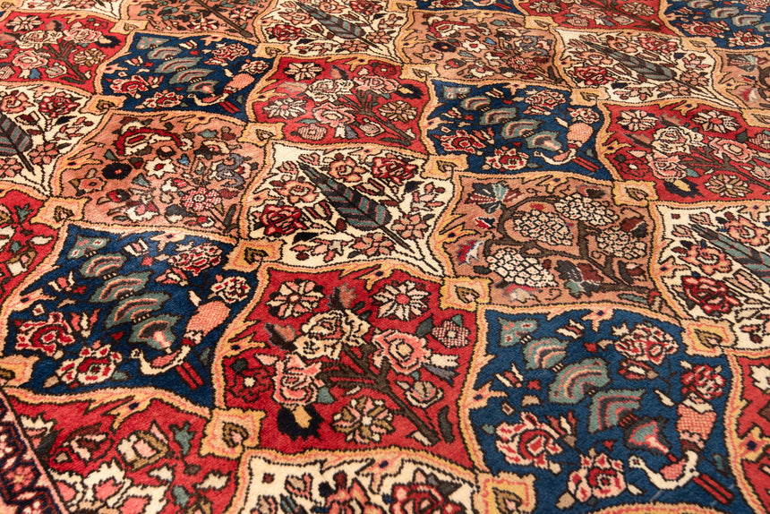 Bakhtiar Persian Rug | 313 x 205 cm