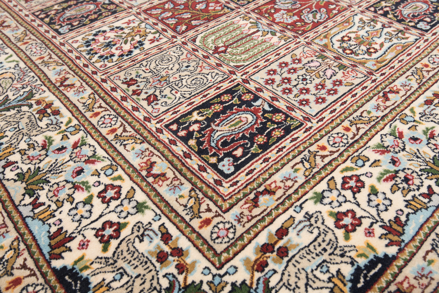 Moud con alfombra persa de seda | 193 x 145 cm