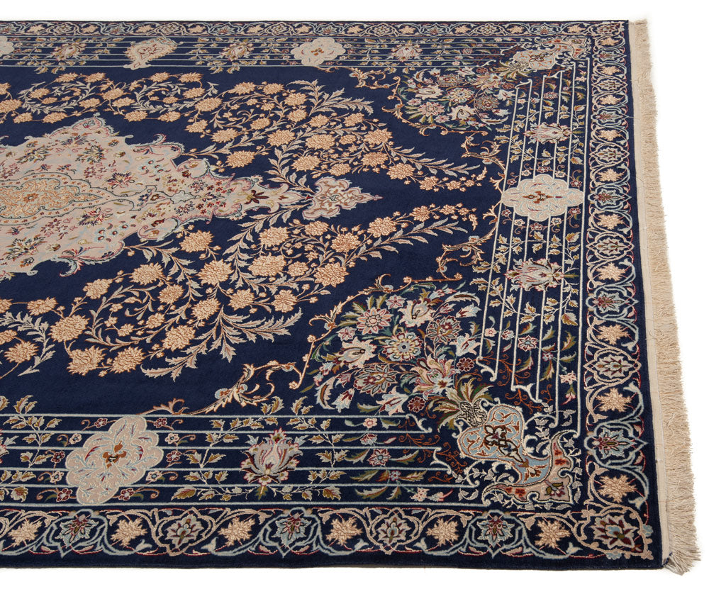 Isfahan Persian Rug | 309 x 205 cm