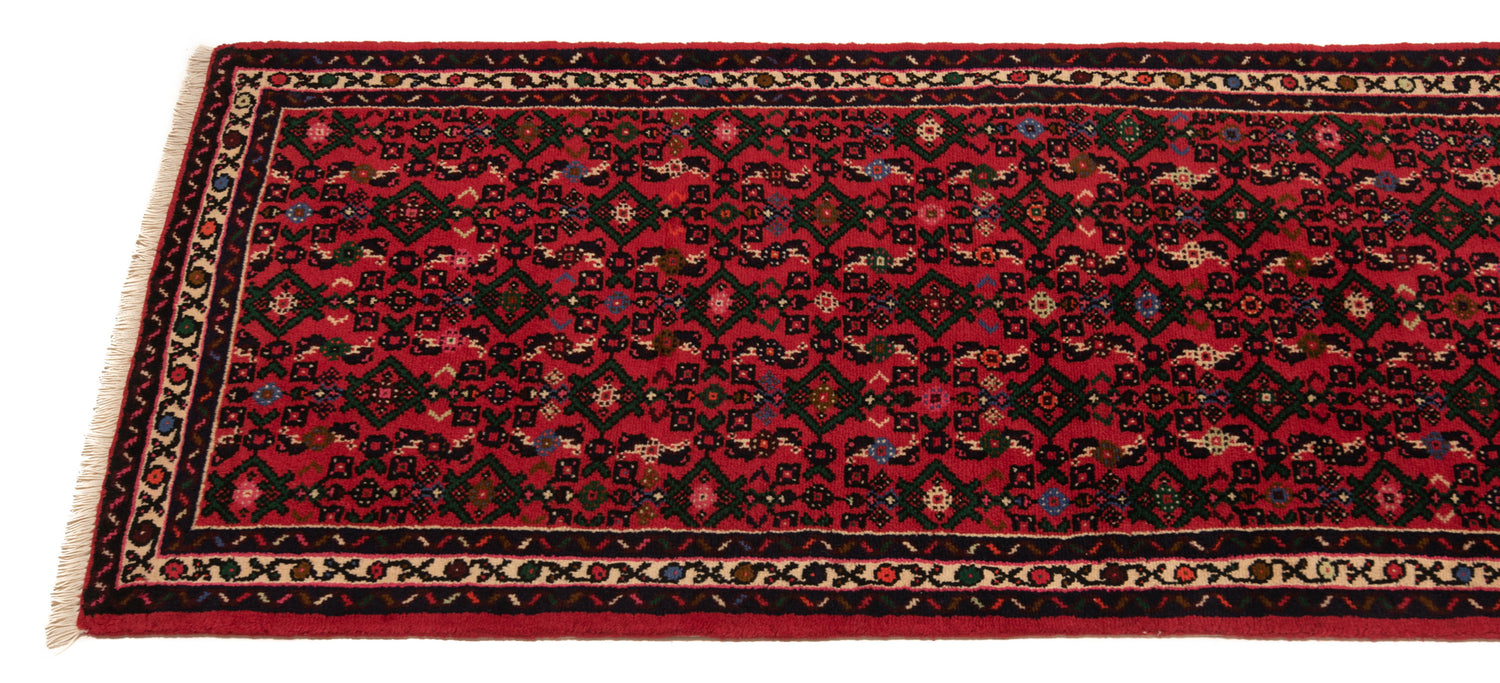 Hamedan Persian Rug | 590 x 83 cm 