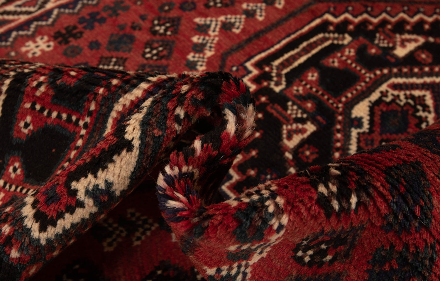 Shiraz Persian Rug | 152x105cm 