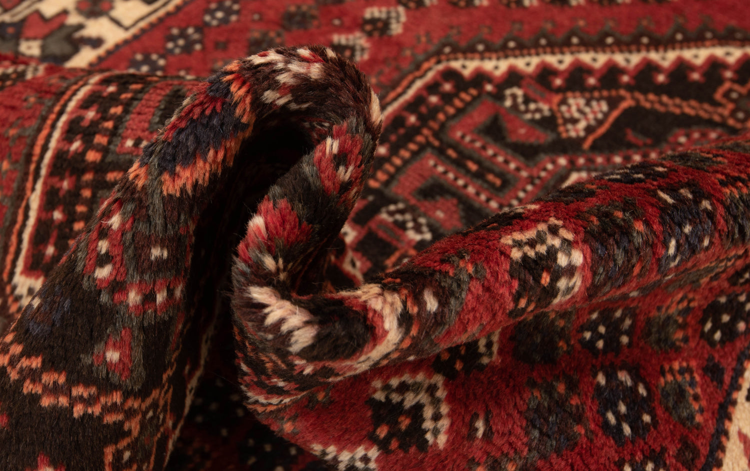 Shiraz Persian Rug | 147x105cm 